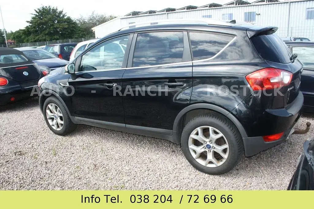 Gebraucht Ford Kuga 140 PS (102 kW) 2011 Schwarz SUV