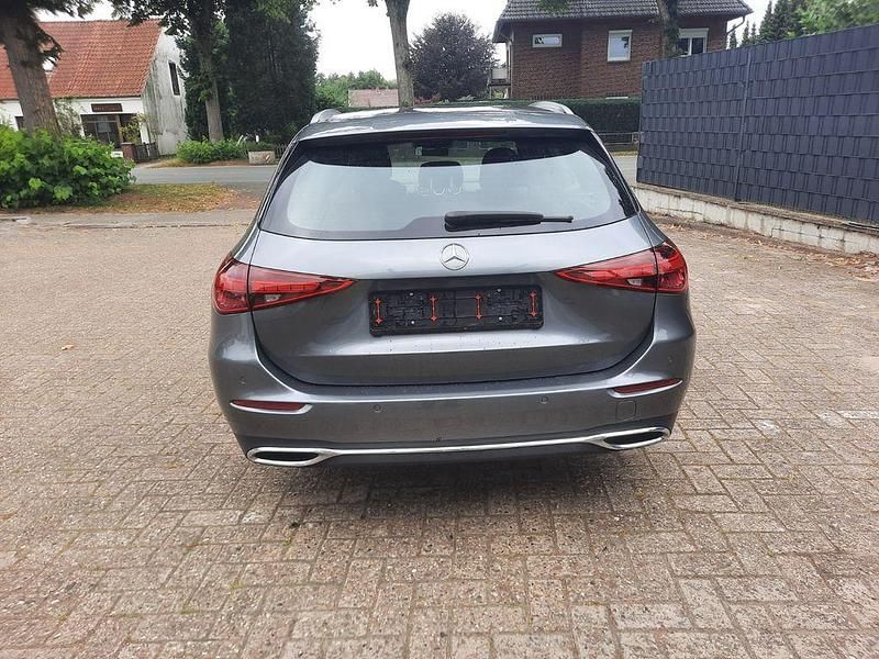 Gebraucht Mercedes C220 Avantgarde 200 PS (147 kW) 2021 Limousine