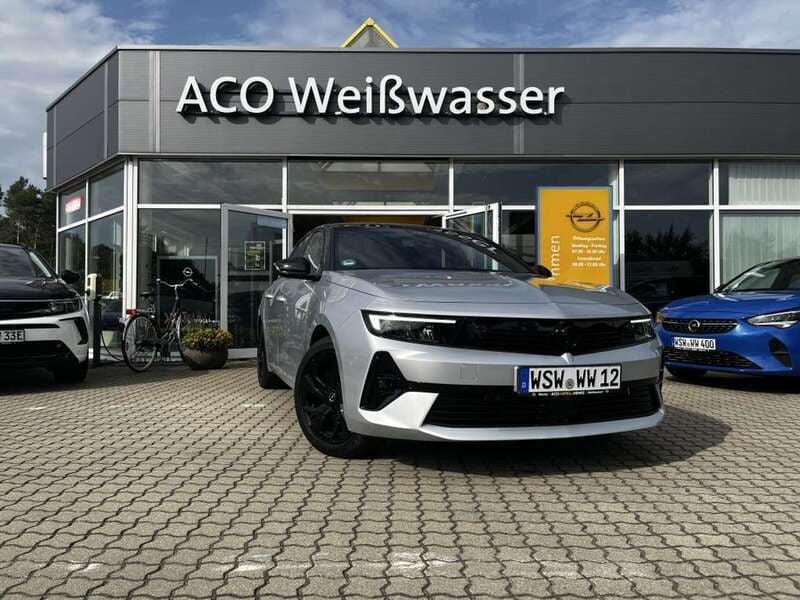 Kristall silber metallic Gebraucht 2023 Opel Astra GS Line Limousine | 22.900 € (Guter Preis) - Bild 1/4