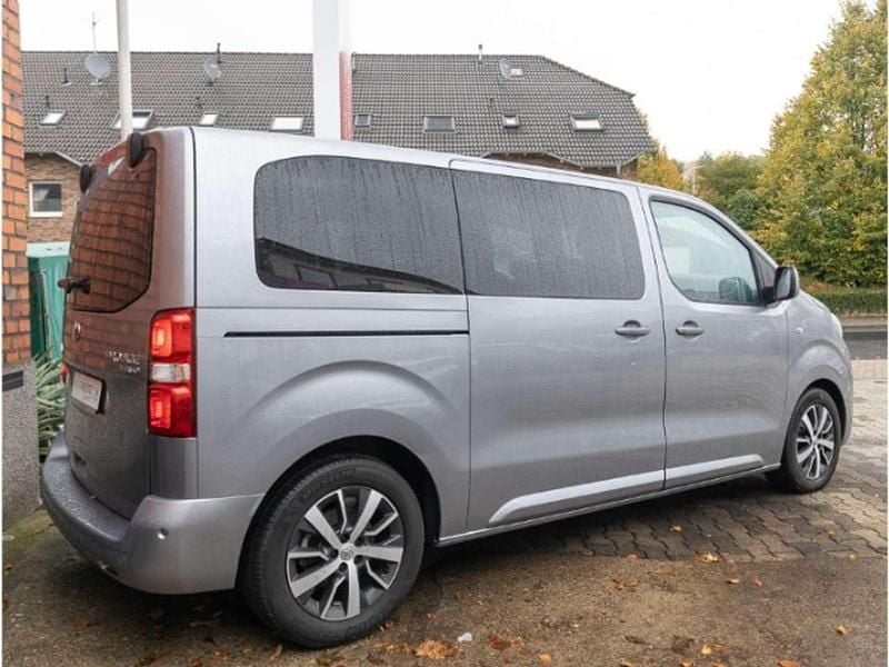 Gebraucht Toyota Proace Verso Comfort 144 PS (105 kW) 2024 Grau Kombi