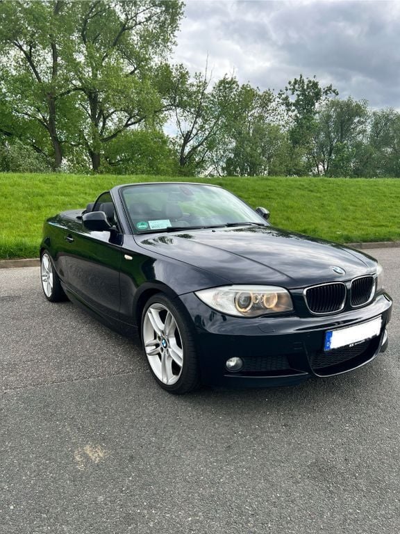 Schwarz Gebraucht 2012 BMW 120 Cabriolet M Sport Cabrio | 6.999 € (Superpreis) - Bild 1/4