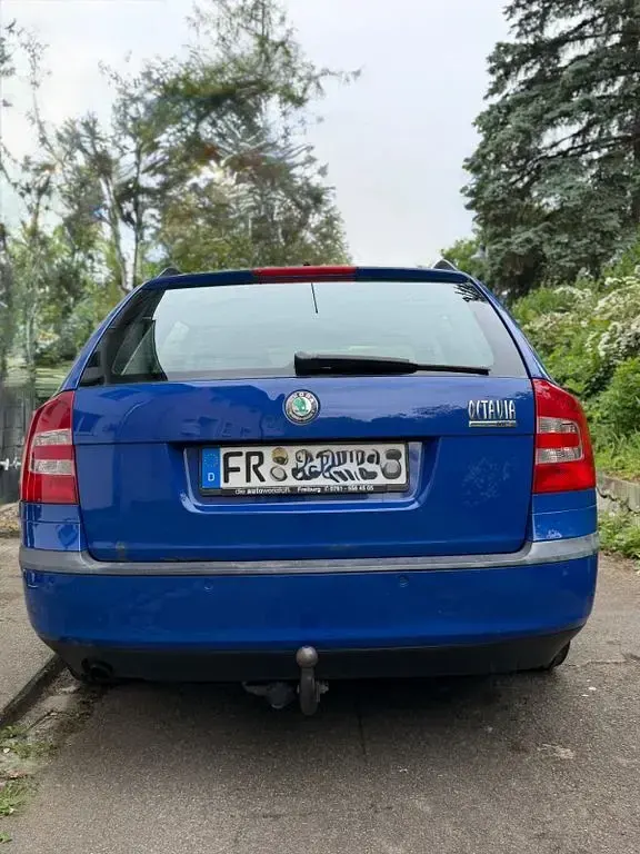 Używany Skoda Octavia 102 KM (75 kW) 2007 Niebieski Kombi