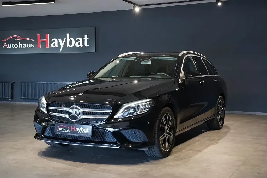 Gebraucht Mercedes C220 194 PS (142 kW) 2020 Schwarz Limousine