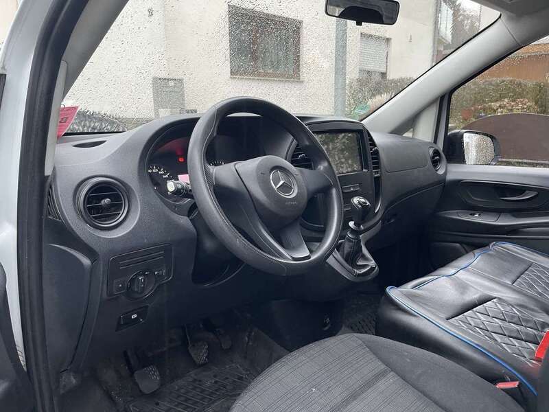 Gebraucht 2016 Mercedes Vito Van / Kleinbus | 10.500 € (Guter Preis) - Bild 1/4