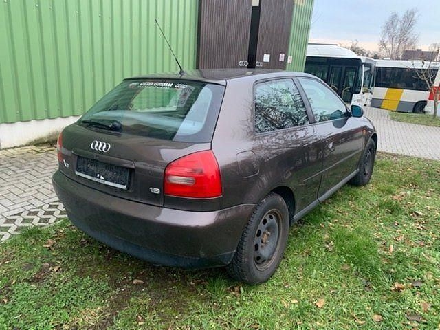 Gebraucht Audi A3 Attraction 101 PS (74 kW) 1998 Braun metallic Limousine