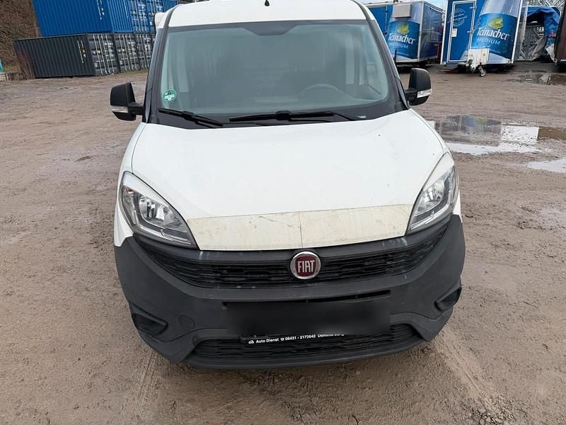 Gebraucht Fiat Doblò 59 PS (43 kW) 2017 Weiß Van / Kleinbus