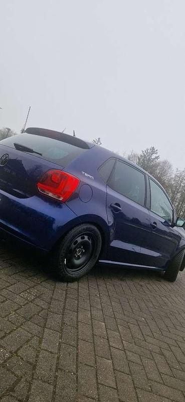 Gebraucht VW Polo Team 90 PS (66 kW) 2010 Blau Kleinwagen