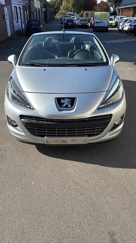 Silber Gebraucht 2011 Peugeot 207 CC Cabrio | 1.800 € (Superpreis) - Bild 1/4