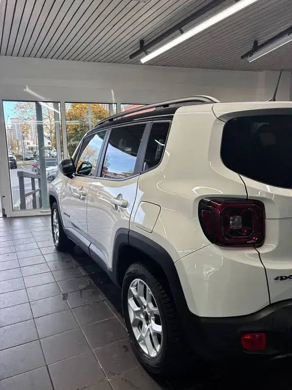 Gebraucht Jeep Renegade 241 PS (177 kW) 2022 Weiß SUV