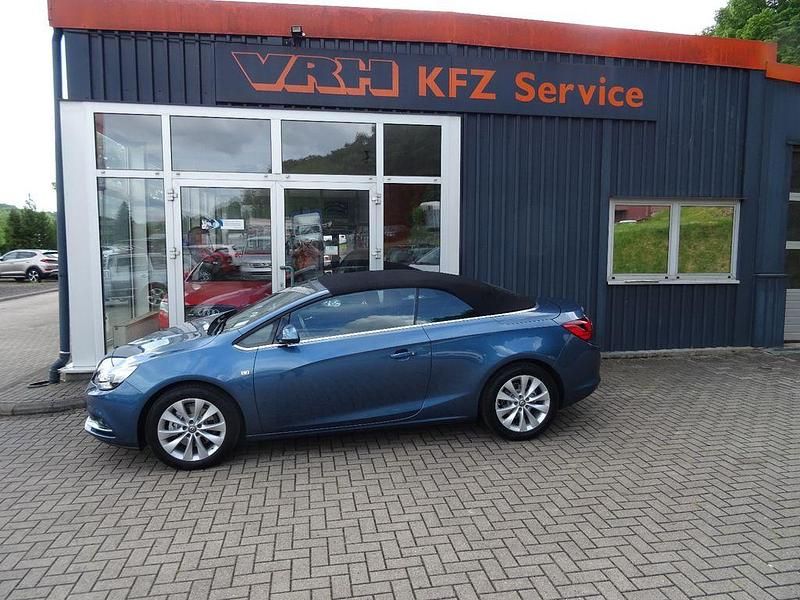 Blau Gebraucht 2016 Opel Cascada Edition Cabrio | 12.990 € (Fairer Preis) - Bild 1/4
