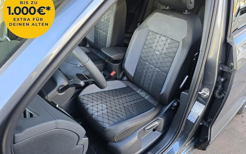 Gebraucht VW T-Roc R-line 150 PS (110 kW) 2025 Grau SUV