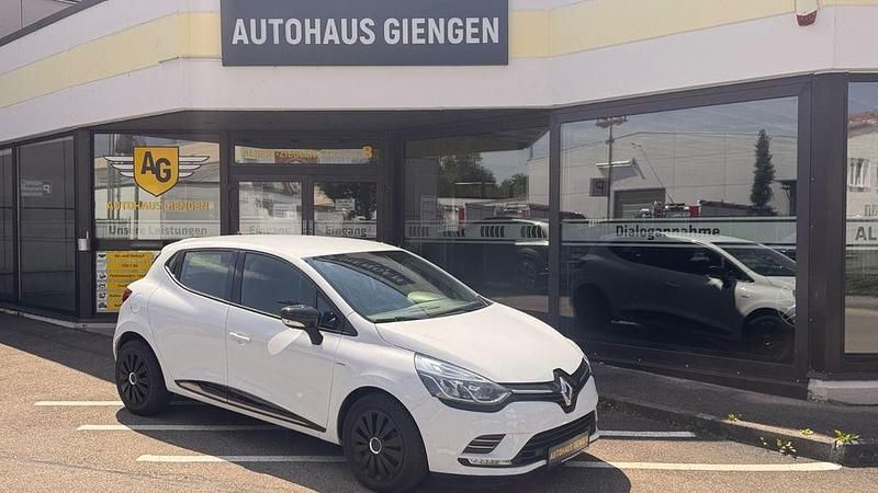 Weiß Gebraucht 2019 Renault Clio IV LIMITED Limousine | 7.400 € (Guter Preis) - Bild 1/4