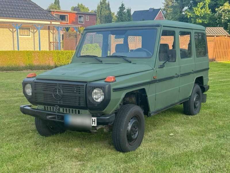 Grün Gebraucht 1991 Mercedes G300 SUV | 44.500 € - Bild 1/4