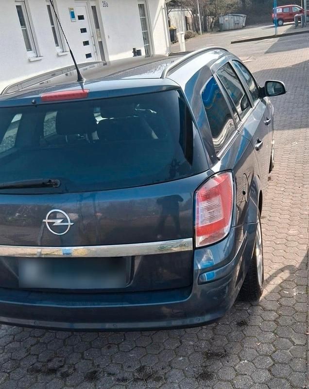 Second-hand Opel Astra 2010 Albastru Berlinǎ