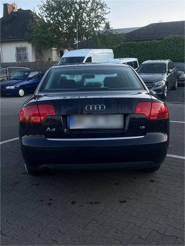 Second-hand Audi A4 130 CP (95 kW) 2006 Albastru Berlinǎ