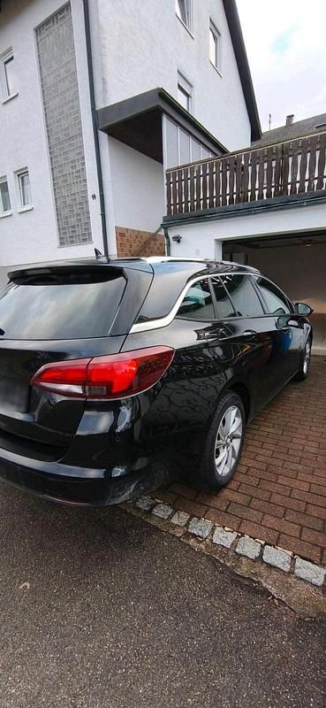 Gebraucht Opel Astra 136 PS (100 kW) 2019 Schwarz Kombi