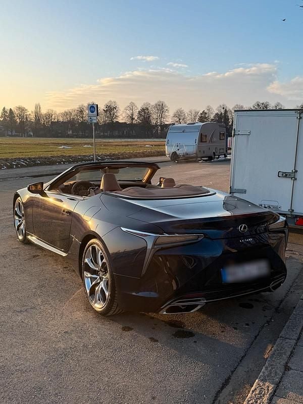 Gebraucht Lexus LC 500 464 PS (341 kW) 2021 Blau Cabrio