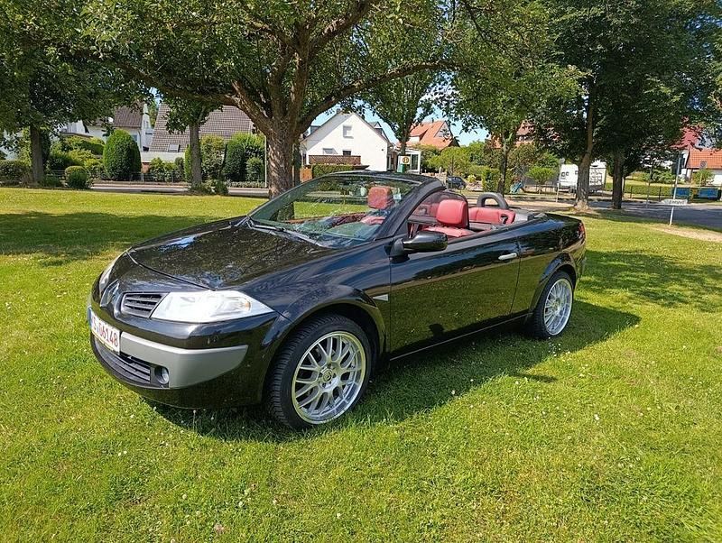 Gebraucht Renault Mégane Cabriolet Dynamique 163 PS (119 kW) 2006 Schwarz Cabrio