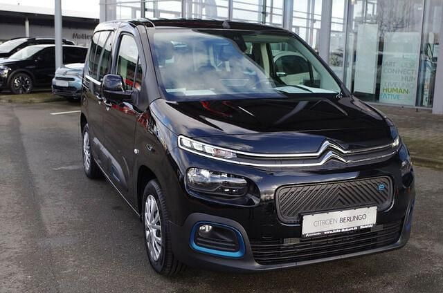 Gebraucht Citroën e-Berlingo Feel 100 kW (136 PS) 2023 Lackierung schwarz perla nera/ Van / Kleinbus