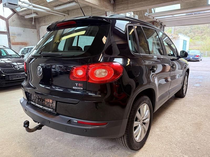 Gebraucht VW Tiguan Trendline 150 PS (110 kW) 2011 Schwarz SUV