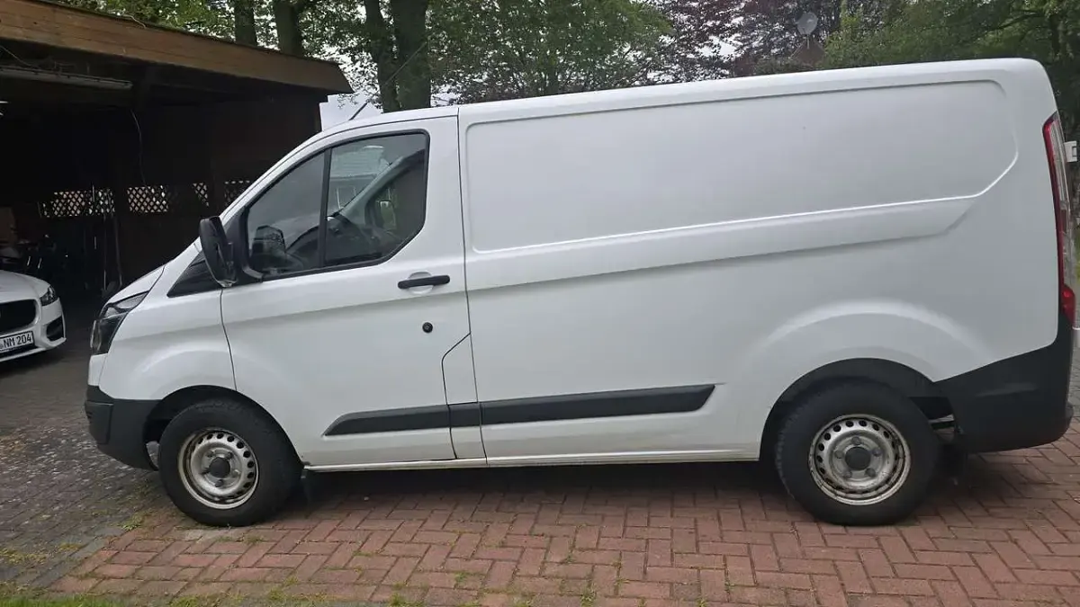 Gebraucht Ford Transit Custom Basis 101 PS (74 kW) 2016 Van / Kleinbus