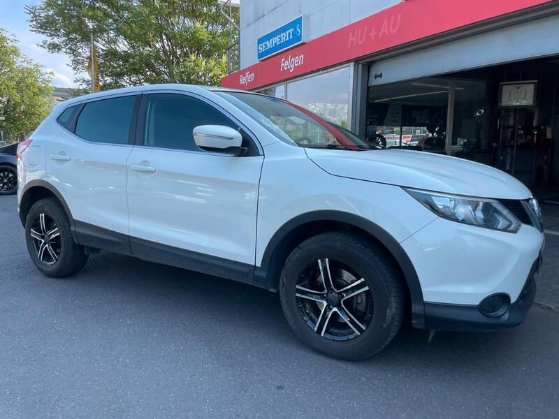 Weiß Gebraucht 2014 Nissan Qashqai Visia SUV | 7.250 € (Fairer Preis) - Bild 1/4