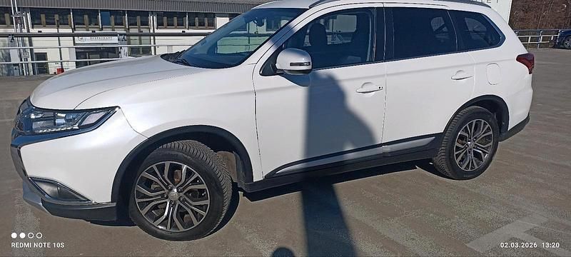 Gebraucht Mitsubishi Outlander 150 PS (110 kW) 2016 Weiß SUV