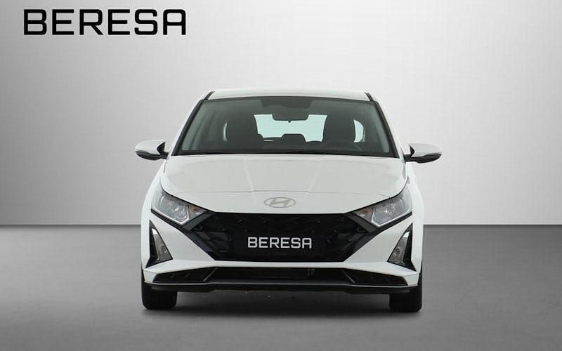 Neu Hyundai i20 Select 101 PS (74 kW) 2025 Weiß Limousine