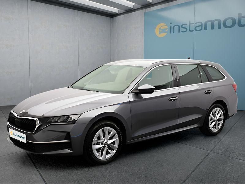 Grau Gebraucht 2024 Skoda Octavia Kombi | 31.349 € (Guter Preis) - Bild 1/4