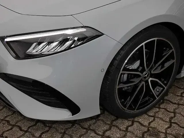 Gebraucht Mercedes A200 Edition 163 PS (119 kW) 2026