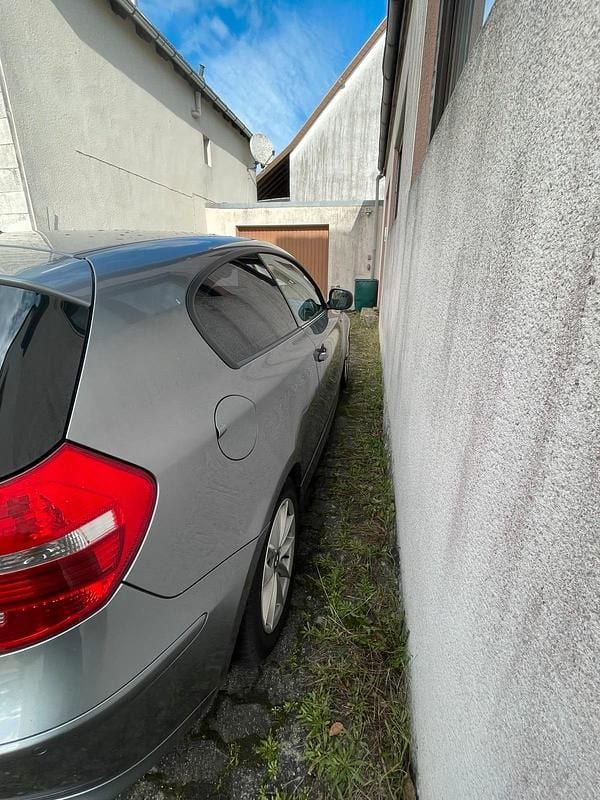 Gebraucht BMW 116 116 PS (85 kW) 2009 Grau Kleinwagen
