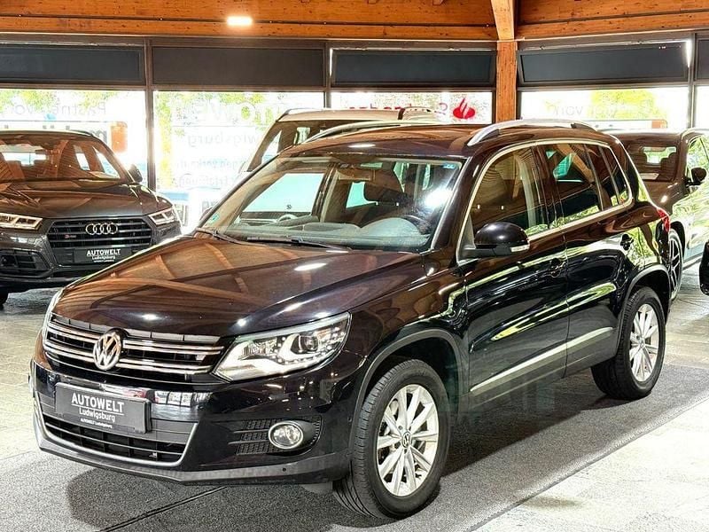 Schwarz Gebraucht 2012 VW Tiguan Sportline SUV | 8.900 € (Guter Preis) - Bild 1/4