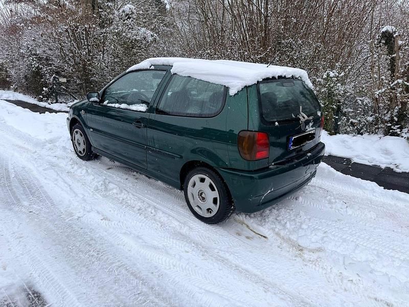Gebraucht VW Polo Basis 60 PS (44 kW) 1998 Grün Limousine