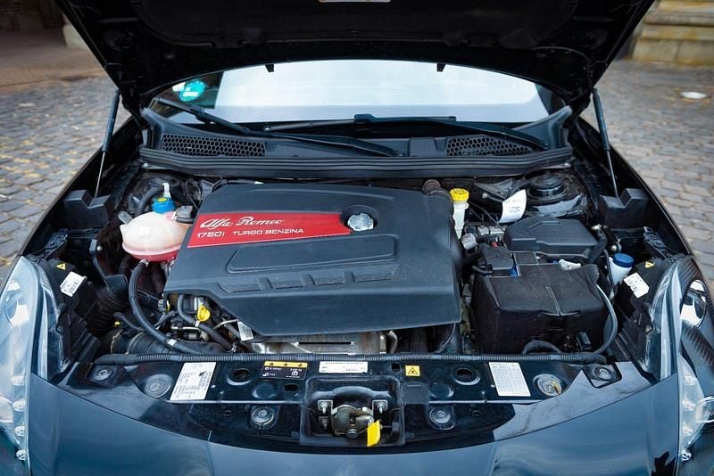 Gebraucht Alfa Romeo Giulietta Veloce 241 PS (177 kW) 2017 Schwarz Kleinwagen