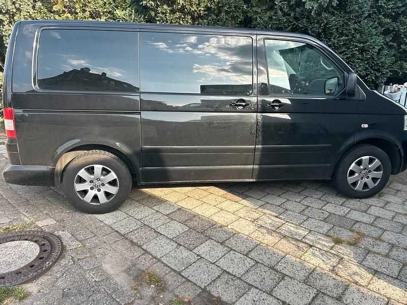 Schwarz Gebraucht 2007 VW T5 Van | 7.650 € (Fairer Preis) - Bild 1/4