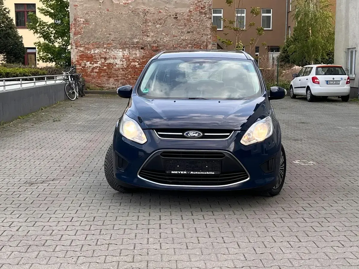 Używany Ford Grand C-Max 140 KM (102 kW) 2013 Niebieski Minivan
