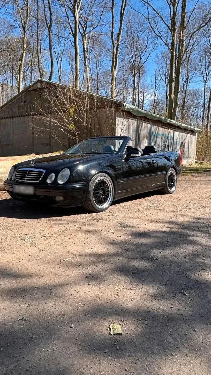 Gebraucht Mercedes CLK230 Elegance 197 PS (144 kW) 1999 Schwarz Cabrio