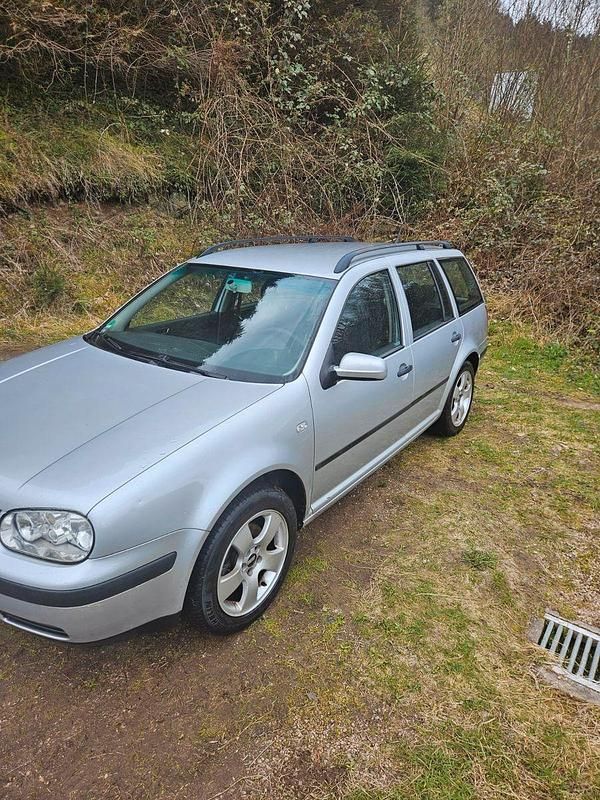 Gebraucht VW Golf IV Trendline 116 PS (85 kW) 2003 Silber Kombi