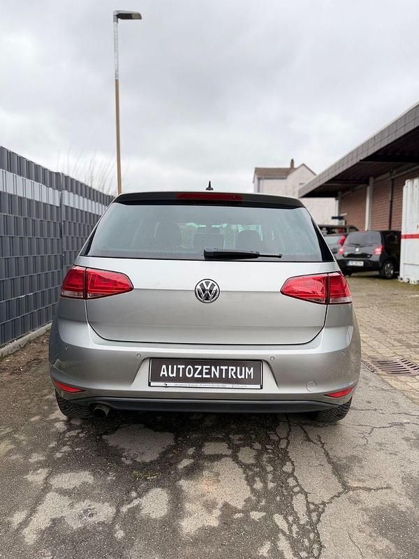 Gebraucht VW Golf VII Trendline 105 PS (77 kW) 2014 Silber Kleinwagen