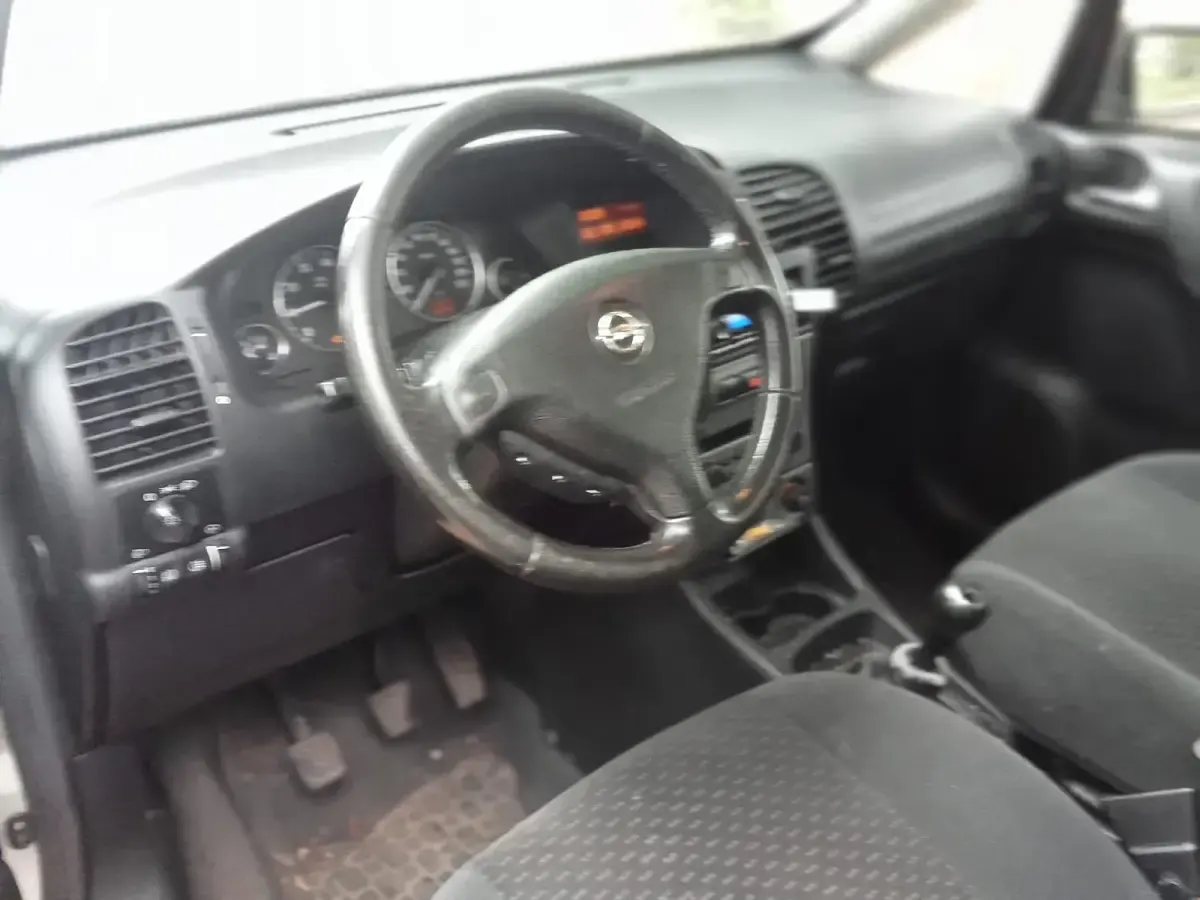 Second-hand Opel Zafira 125 CP (91 kW) 2003 Gri Monovolum