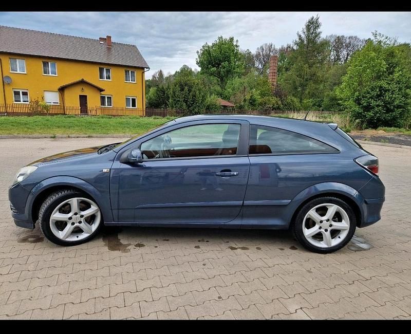 Blau Gebraucht 2009 Opel Astra Coupé | 2.800 € (Fairer Preis) - Bild 1/4
