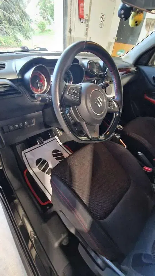 Gebraucht Suzuki Swift Sport 140 PS (102 kW) 2019 Schwarz Kleinwagen