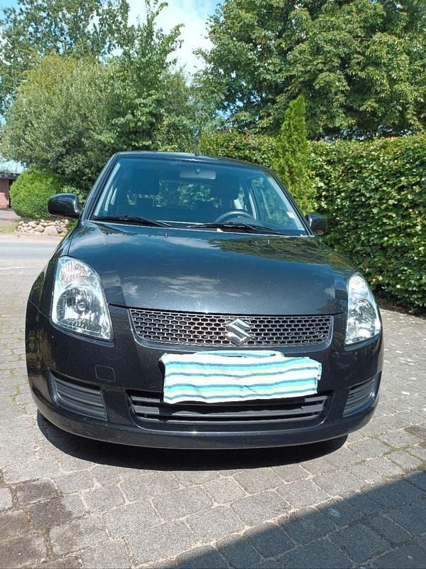 Schwarz Gebraucht 2008 Suzuki Swift Kleinwagen | 1.990 € (Guter Preis) - Bild 1/4