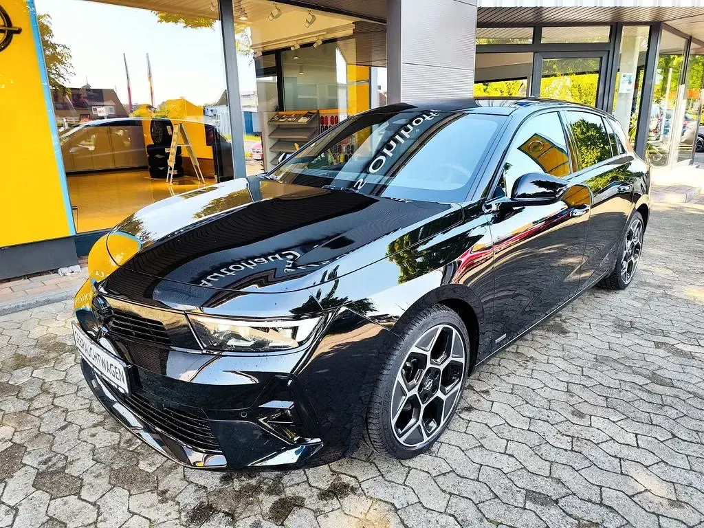 Gebraucht Opel Astra Ultimate 131 PS (96 kW) 2023 Schwarz Kleinwagen