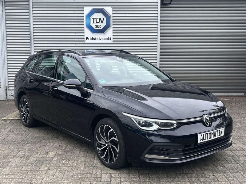 Deep black perleffekt Gebraucht 2021 VW Golf VIII Style Kombi | 15.470 € - Bild 1/4
