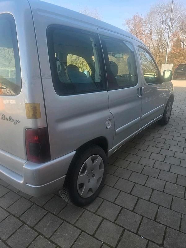 Gebraucht Citroën Berlingo 106 PS (77 kW) 2005 Silber Van / Kleinbus