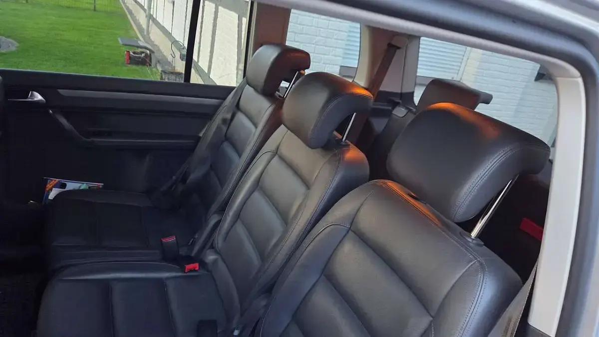 Gebraucht VW Touran Cross 140 PS (102 kW) 2011 Silber Van / Kleinbus