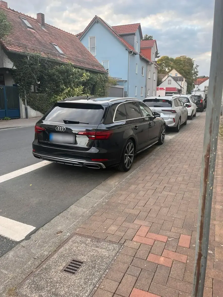 Gebraucht Audi A4 S-Line 190 PS (139 kW) 2019 Schwarz Kombi