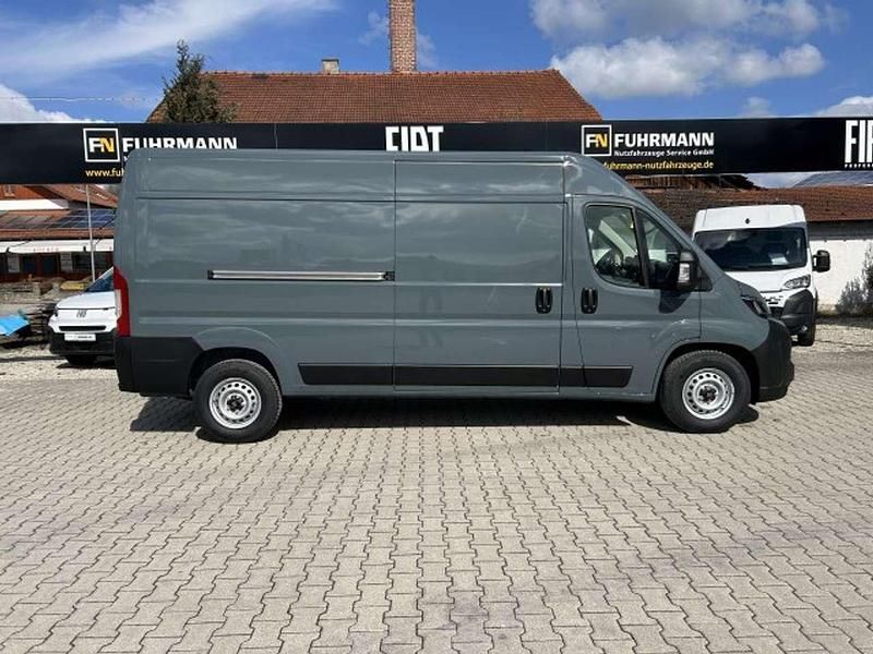 Neu Fiat Ducato 179 PS (131 kW) 2026 Lanzarote grau Van