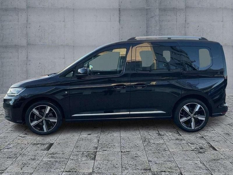 Gebraucht VW Caddy Style 122 PS (89 kW) 2023 Deep black perleffekt Van / Kleinbus